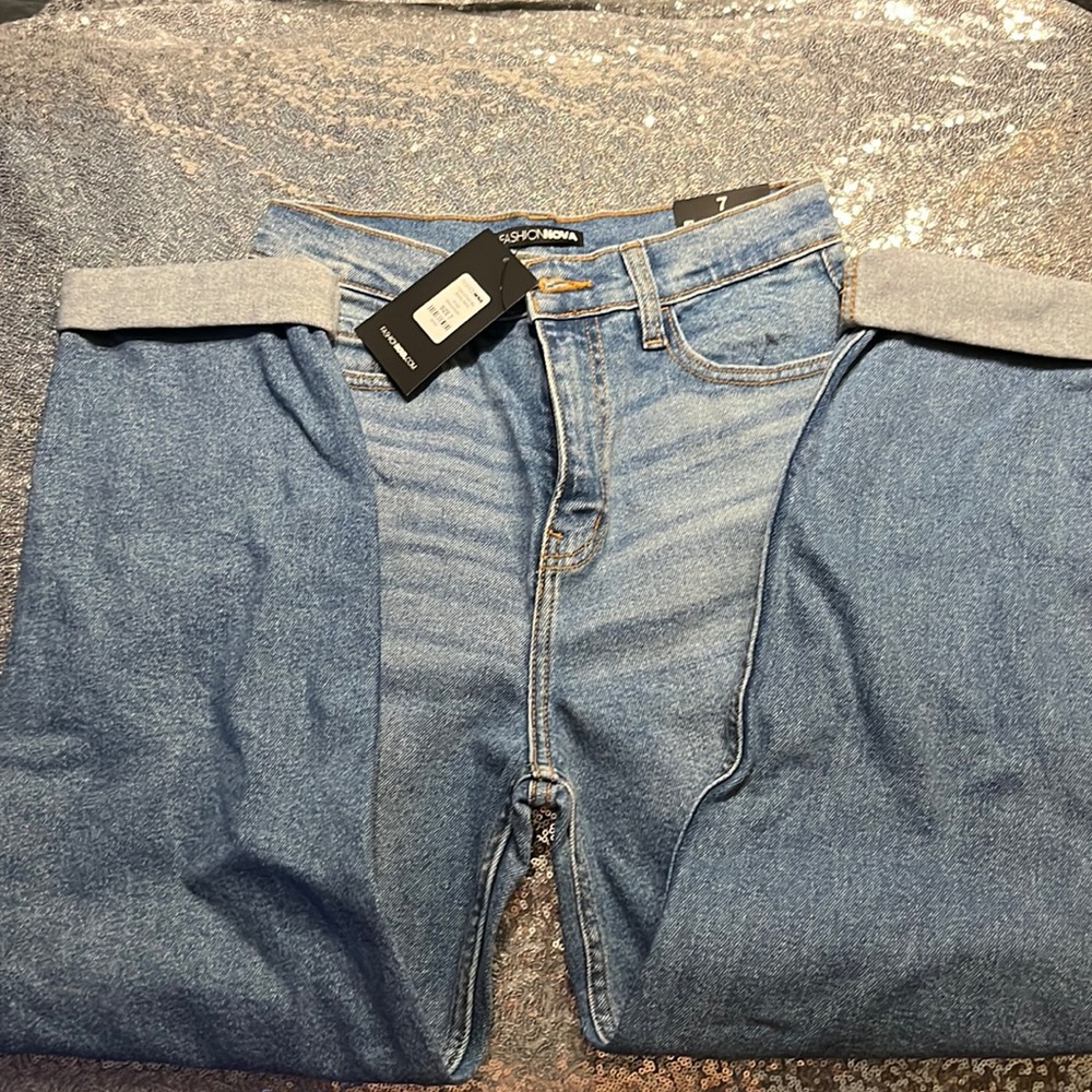 NWT Fashion Nova size 7 jeans